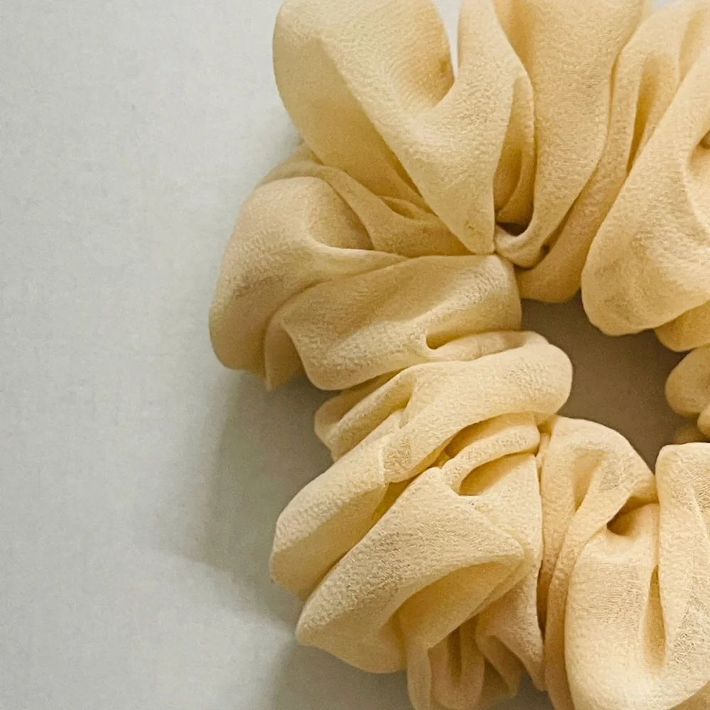 Georgette scrunchie - Picture 3 of 4